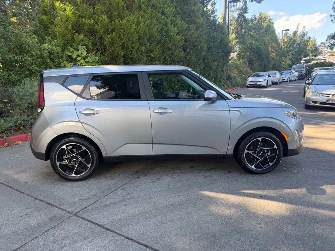 2023 Kia Soul EX - Image 2