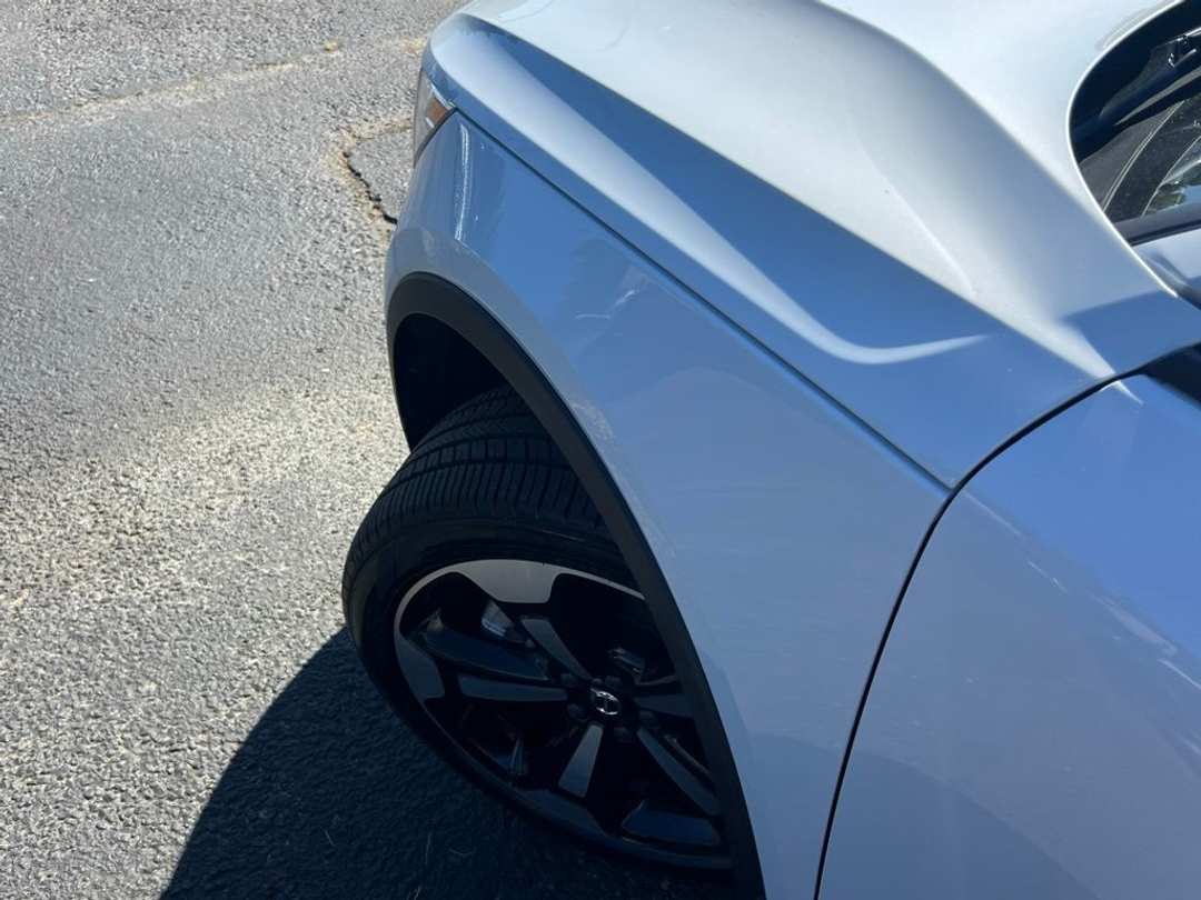 2021 Volvo Xc40 Momentum - Image 3