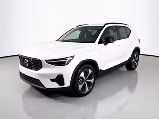 2026 Volvo Xc40 B5 Plus