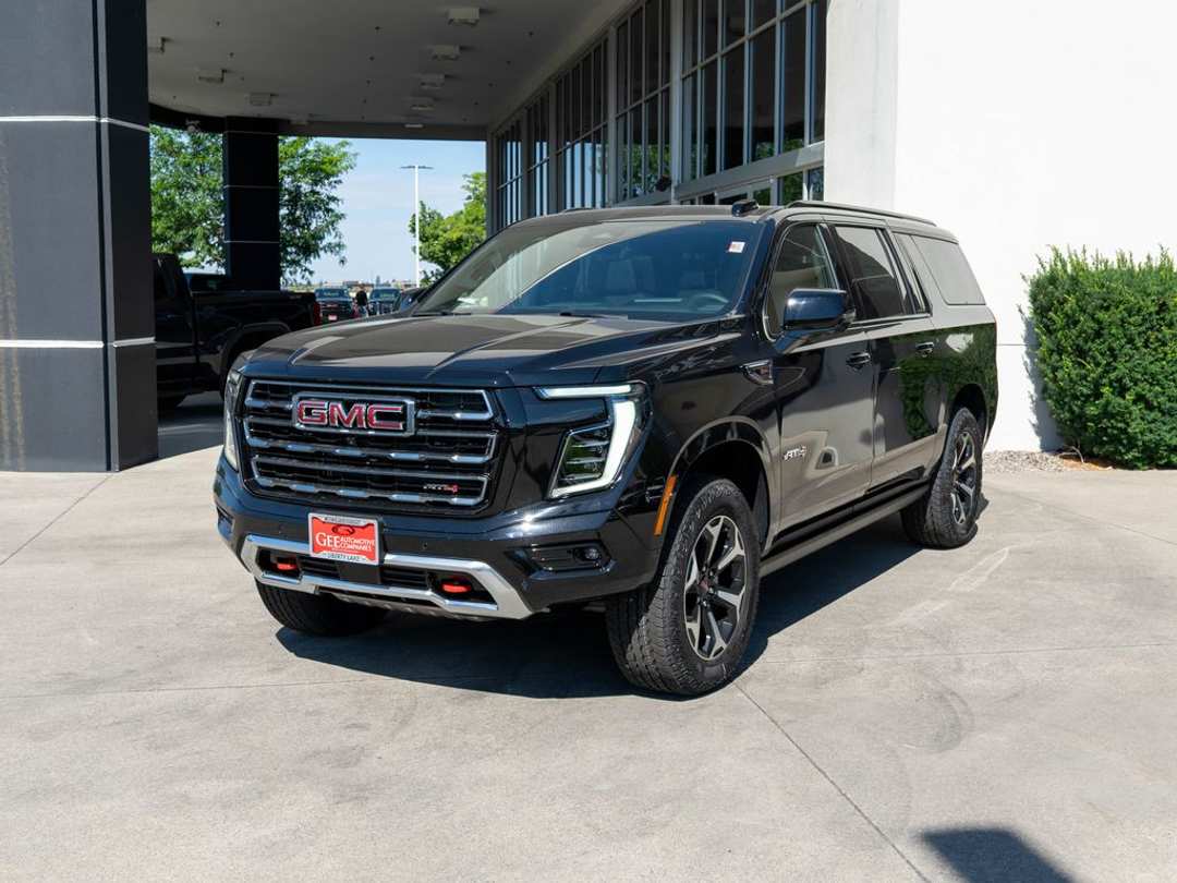 2026 GMC Yukon Xl AT4 - Image 3