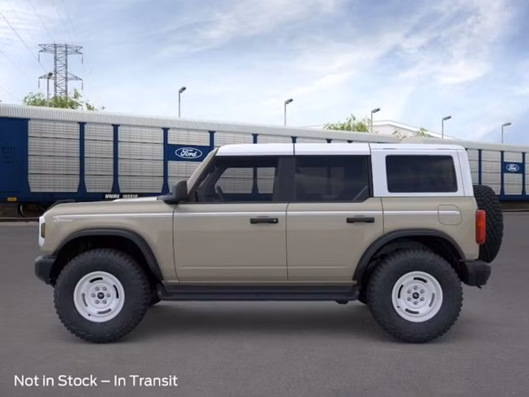 2026 Ford Bronco Heritage Edition - Image 3