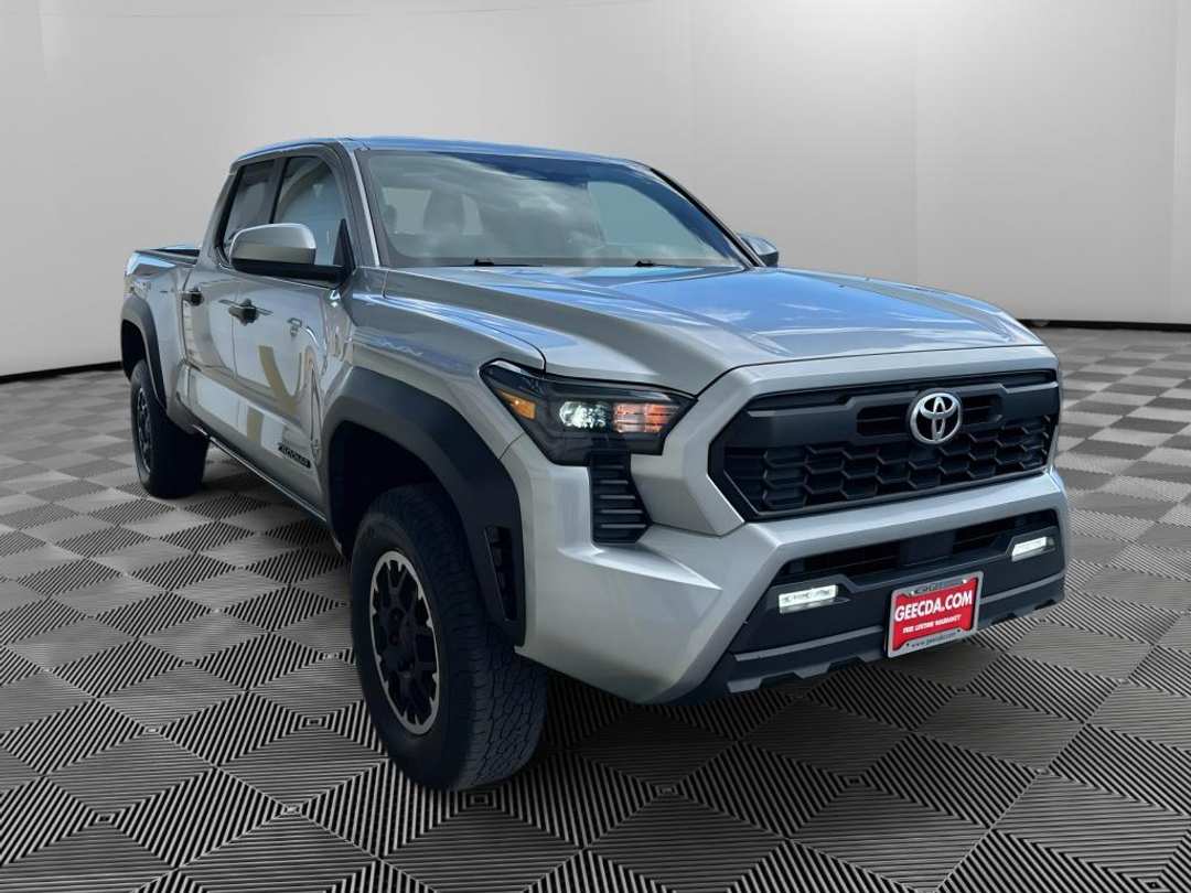 2024 Toyota Tacoma TRD Off Road - Image 3