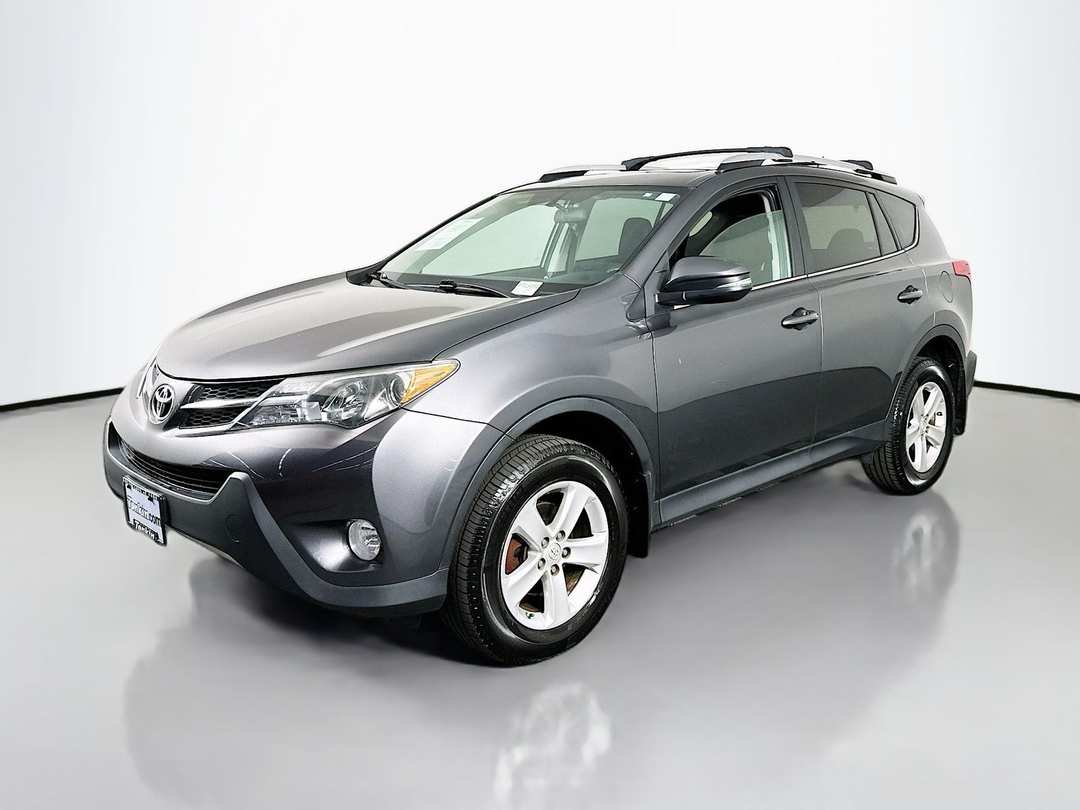 2013 Toyota Rav4 XLE - Image 3
