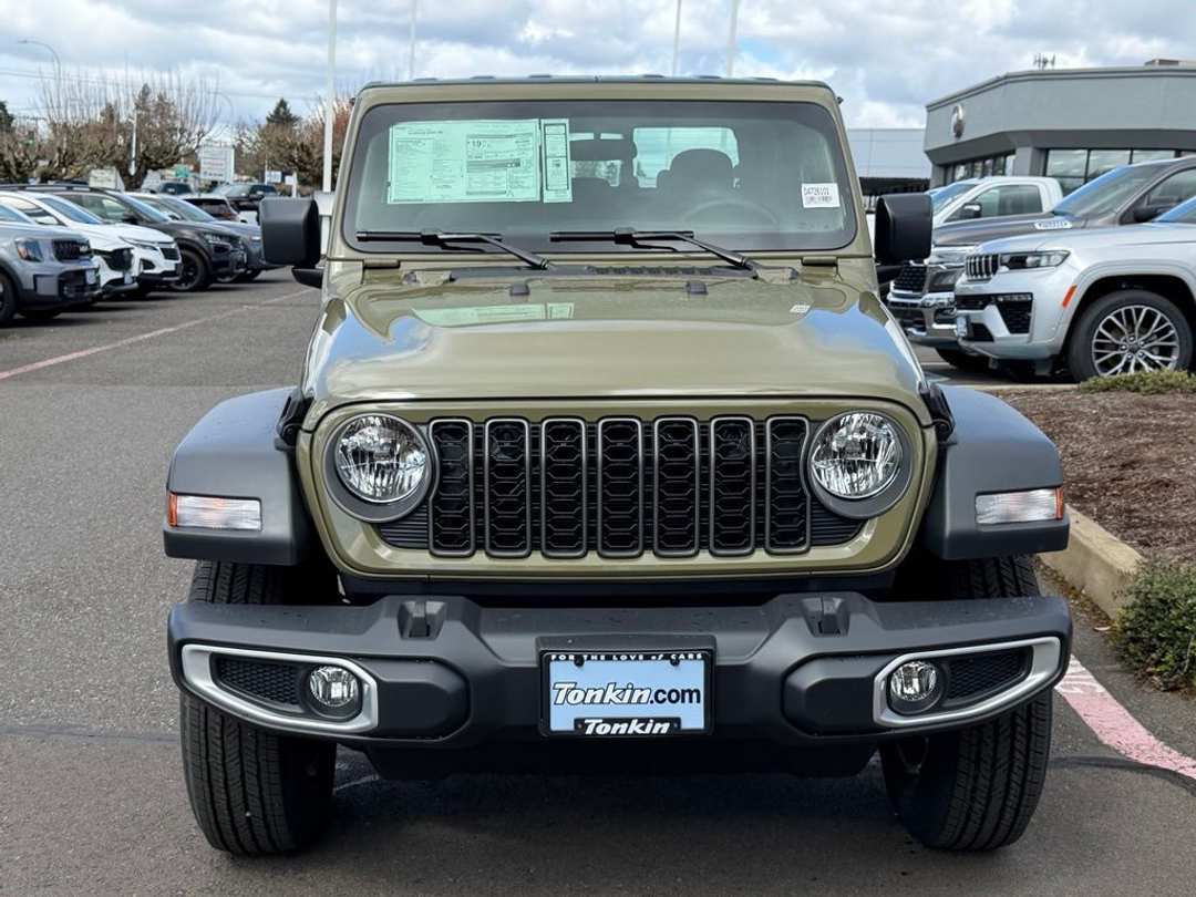 2026 Jeep Gladiator Sport - Image 3
