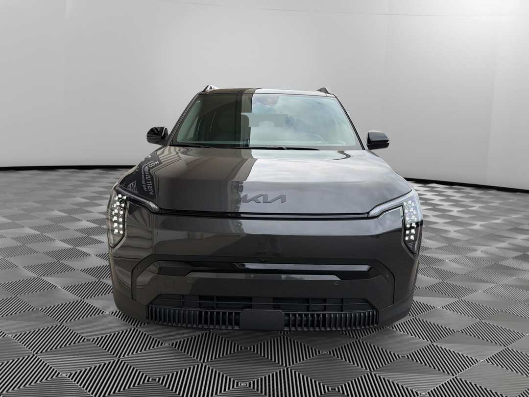 2027 Kia Ev3 Land - Image 2