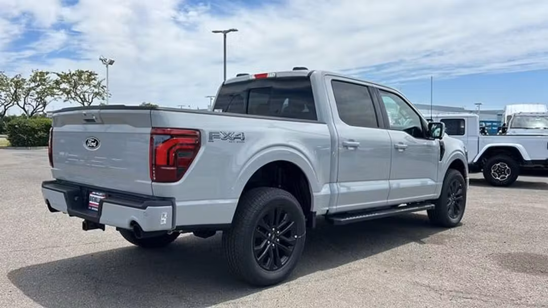 2026 Ford F-150 Lariat - Image 3
