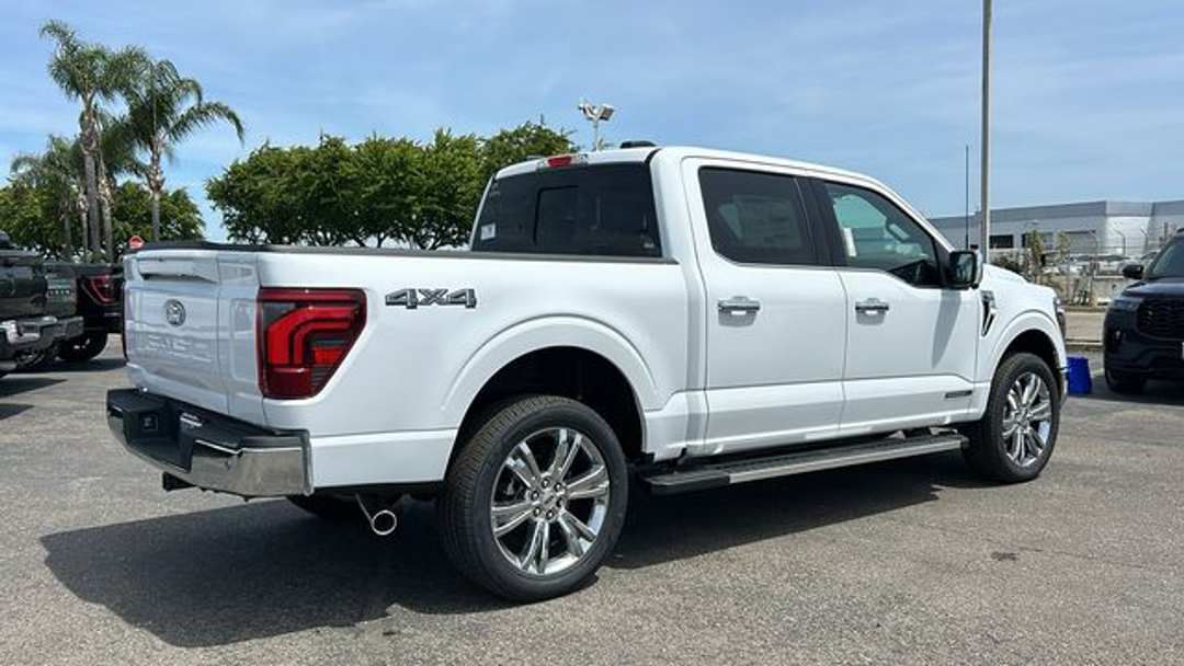 2026 Ford F-150 Lariat - Image 3