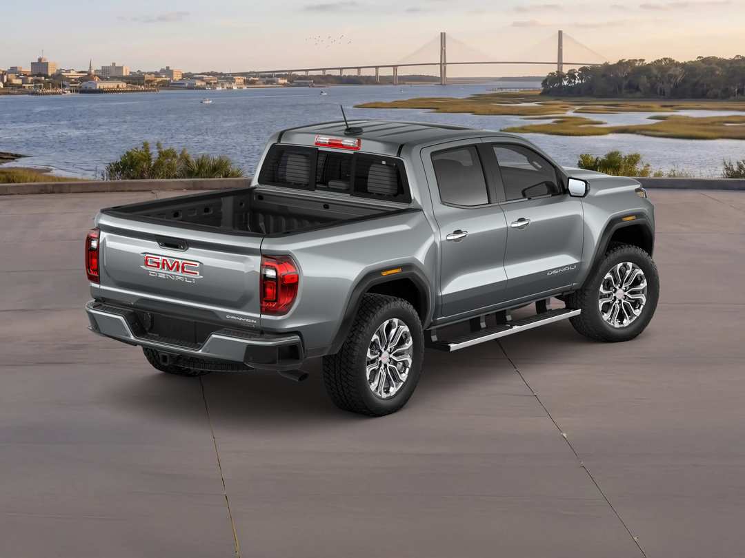 2026 GMC Canyon Denali - Image 3