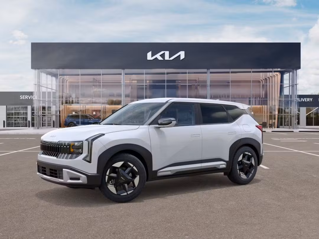 2027 Kia Seltos S - Image 3