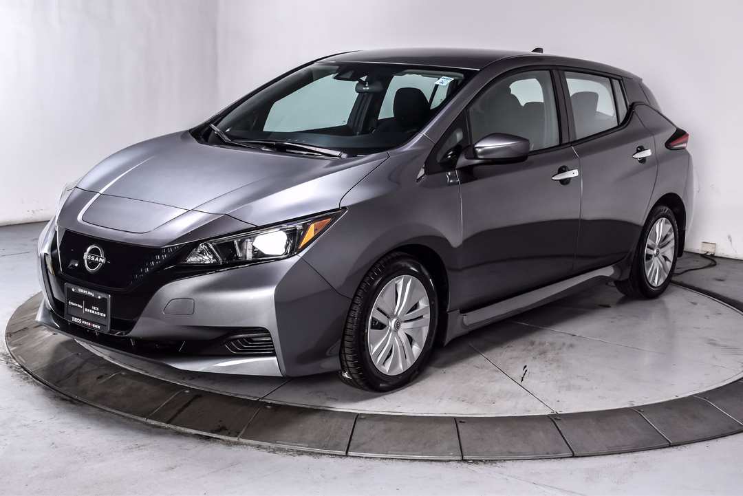 2023 Nissan LEAF S - Image 3