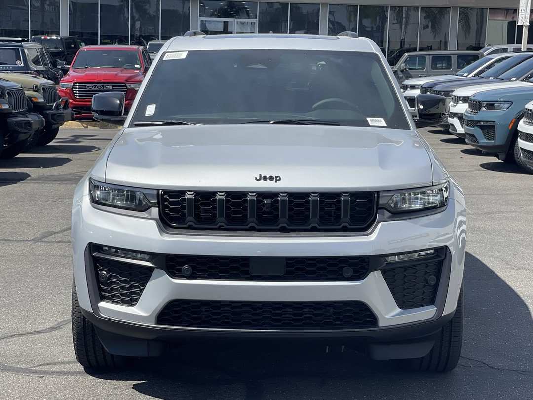 2026 Jeep Grand Cherokee 85th Anniversary Edition - Image 2