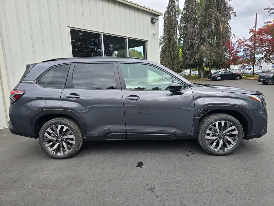2026 Subaru Forester Touring Hybrid - Image 3