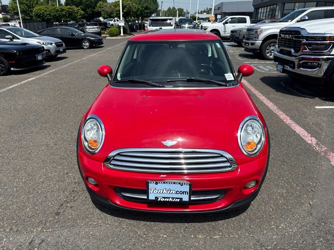 2013 MINI Cooper Base - Image 2