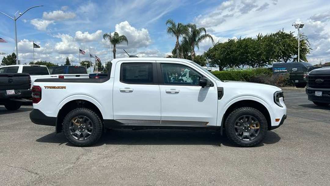 2026 Ford Maverick Tremor - Image 2