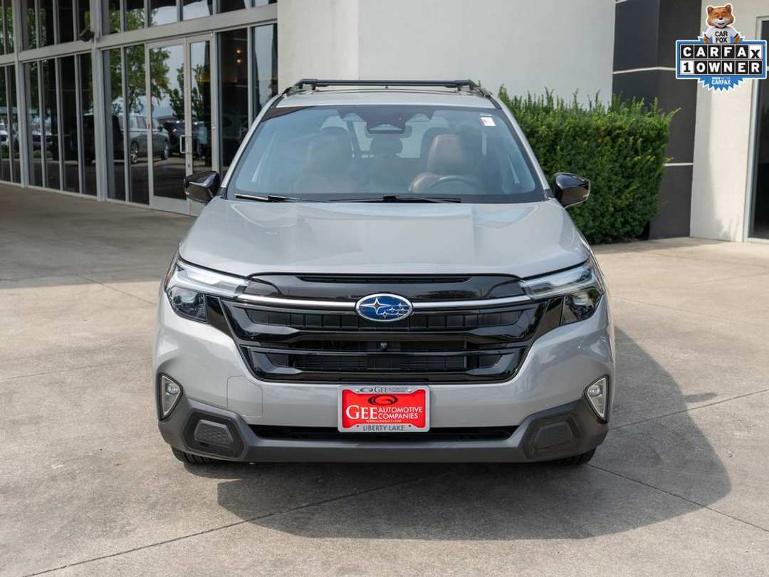 2025 Subaru Forester Touring - Image 2