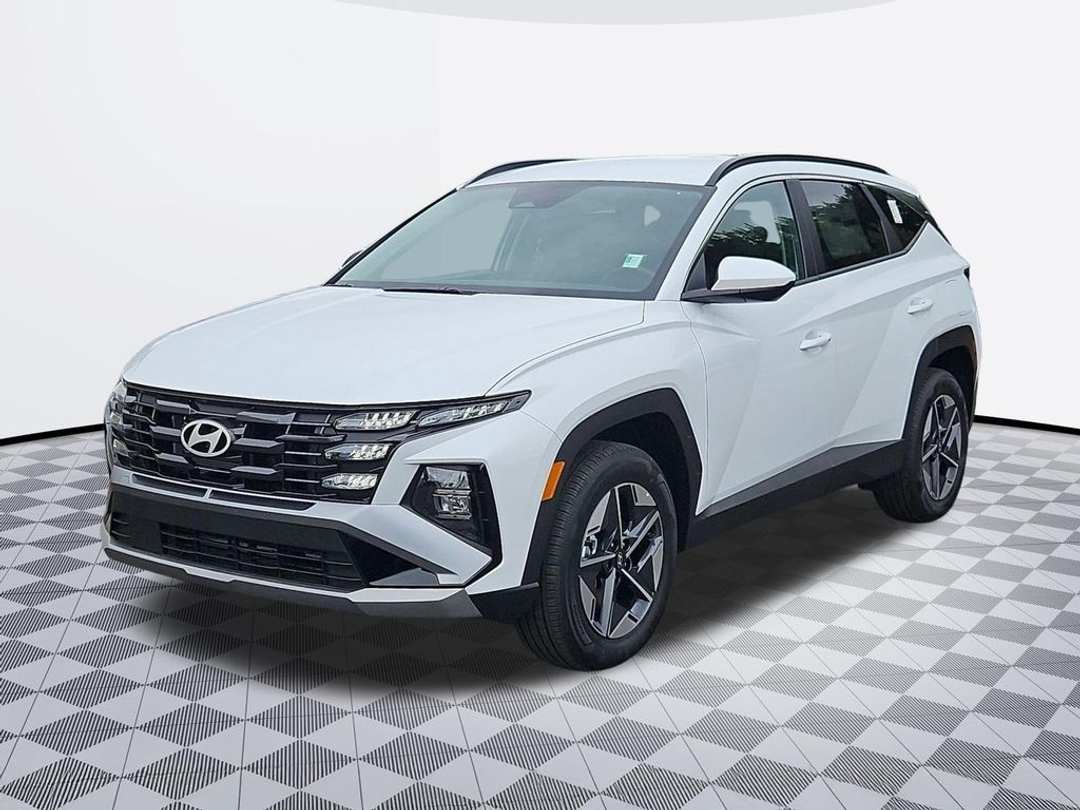 2026 Hyundai Tucson Hybrid SEL - Image 2