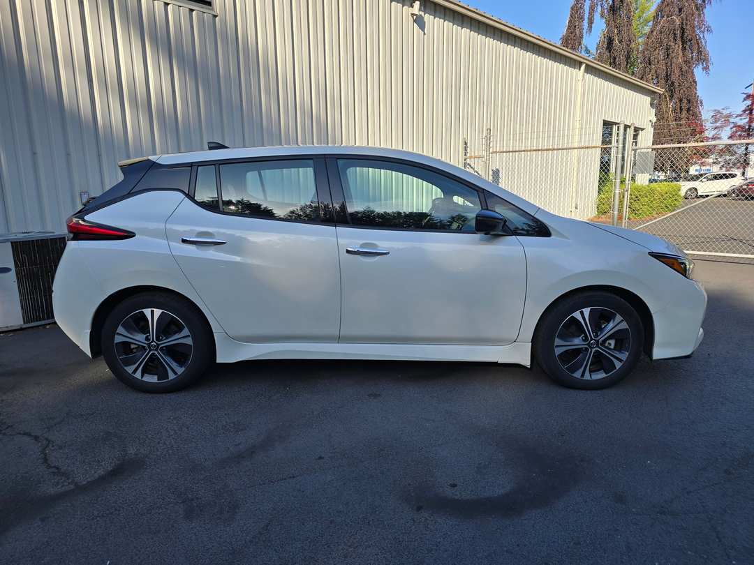 2021 Nissan LEAF SL Plus - Image 3