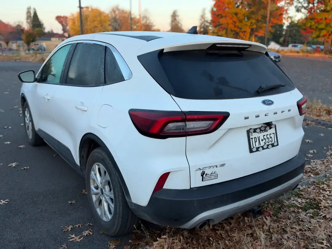 2023 Ford Escape Active - Image 2