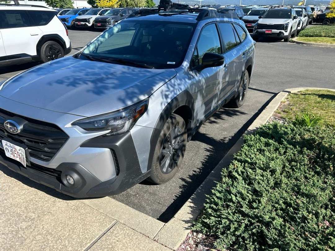 2024 Subaru Outback Onyx Edition - Image 2