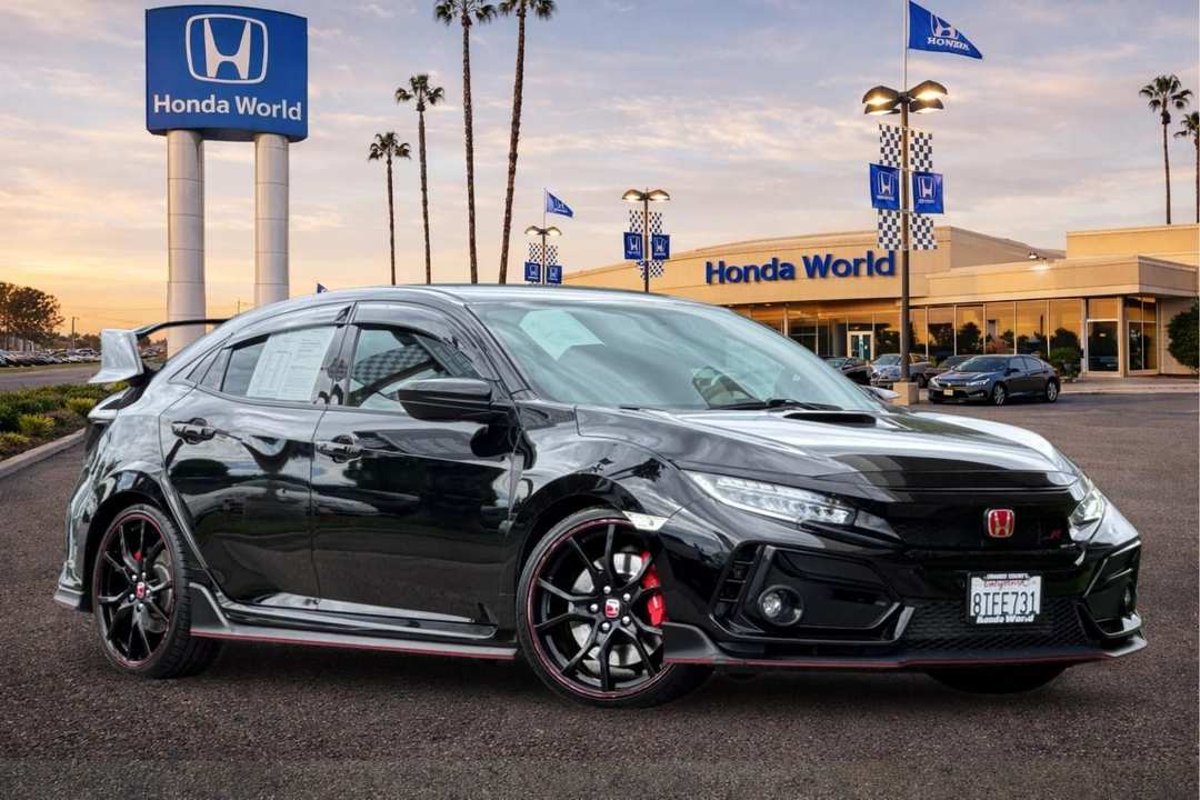 2018 Honda Civic Type R Touring - Image 2