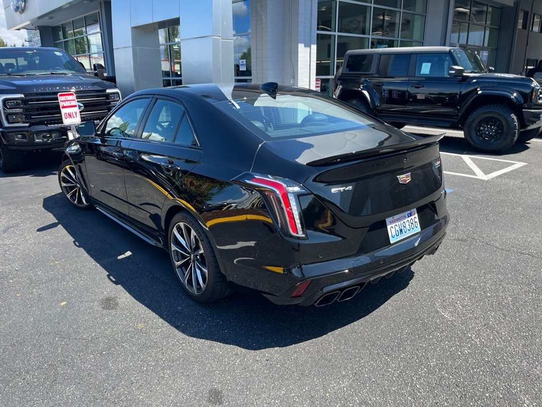 2023 Cadillac Ct4 VSeries - Image 3
