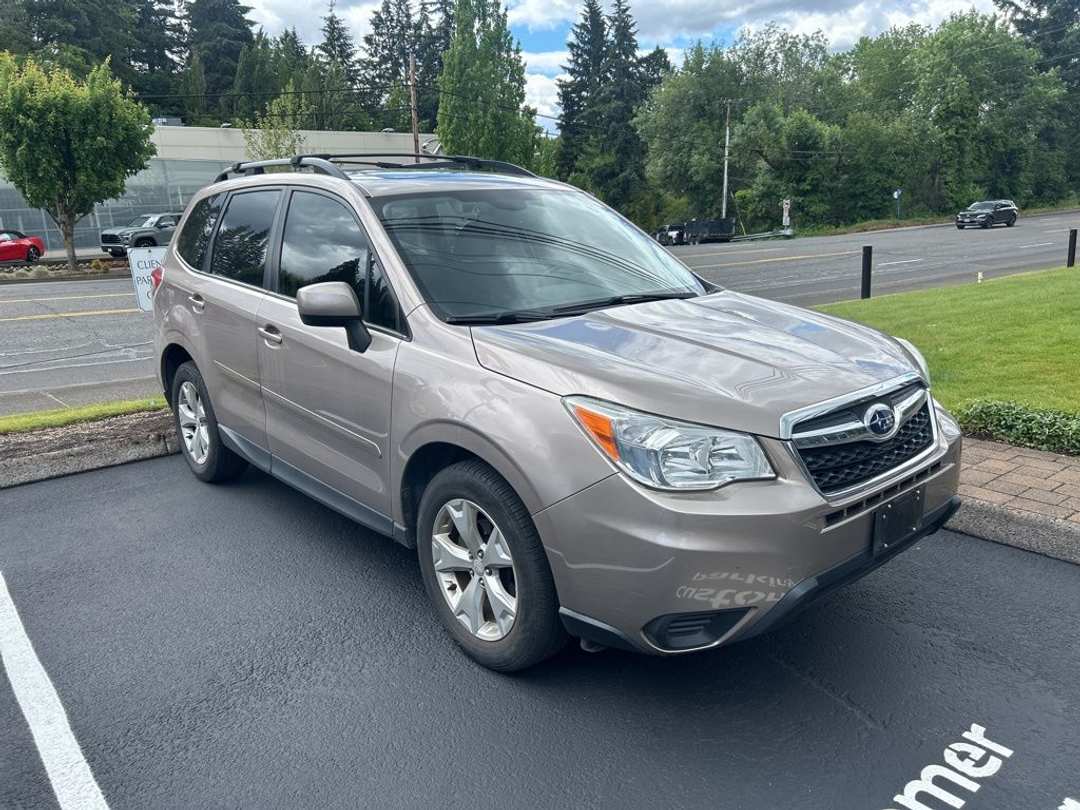 2015 Subaru Forester 2.5i Premium - Image 2