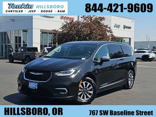 2023 Chrysler Pacifica Hybrid Limited