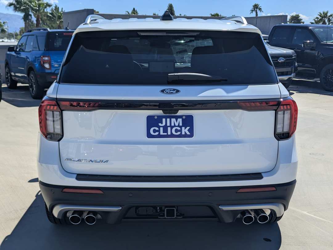 2027 Ford Explorer Platinum - Image 3