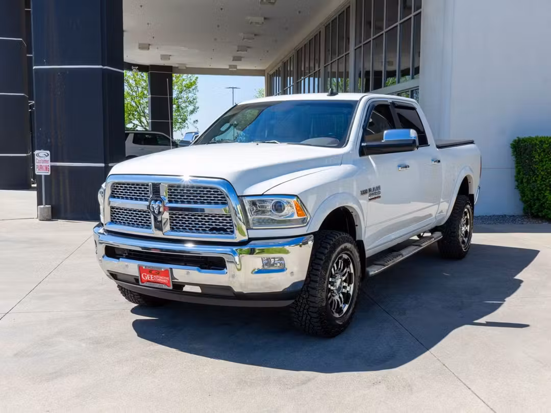2017 Ram 2500 Laramie - Image 3