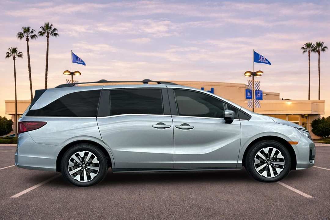 2026 Honda Odyssey EXL - Image 3