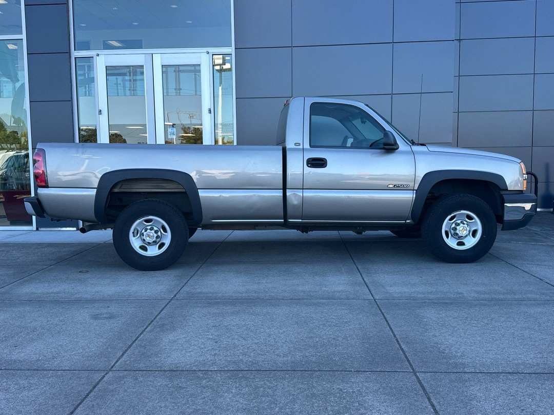 2003 Chevrolet Silverado 2500 Work - Image 2