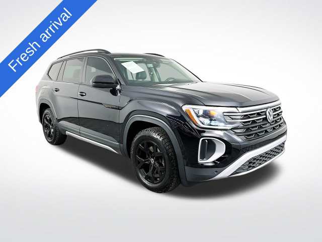 2024 Volkswagen Atlas 2.0T Peak Edition SE w/Technology