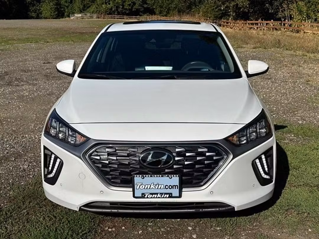 2020 Hyundai Ioniq Hybrid Limited - Image 3