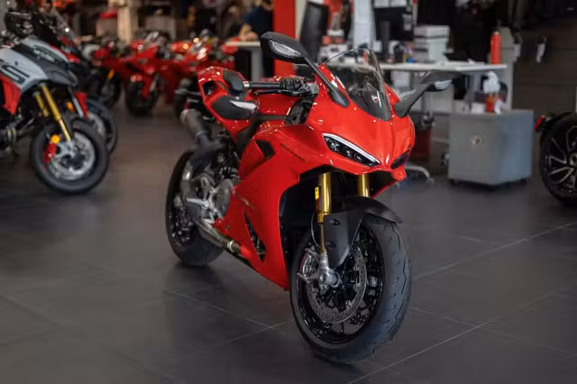 2026 Ducati Panigale V2S 896