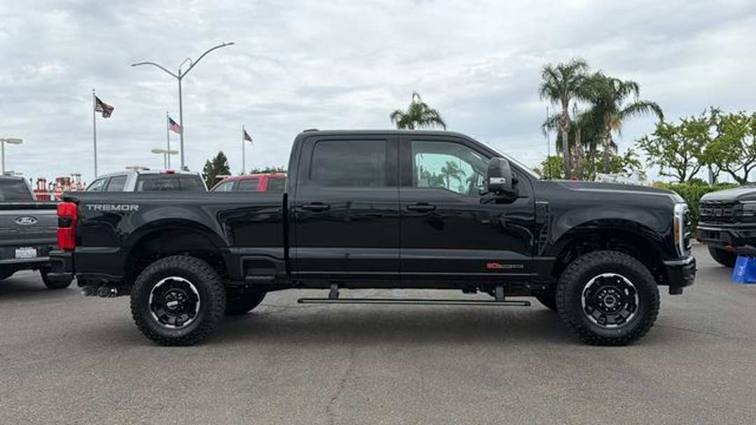 2026 Ford F-250Sd Platinum - Image 2