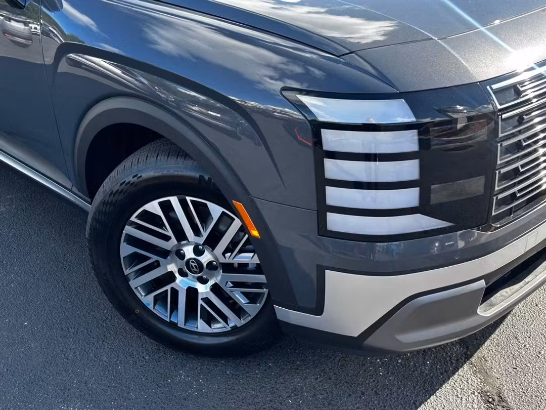 2027 Hyundai Palisade SEL - Image 2