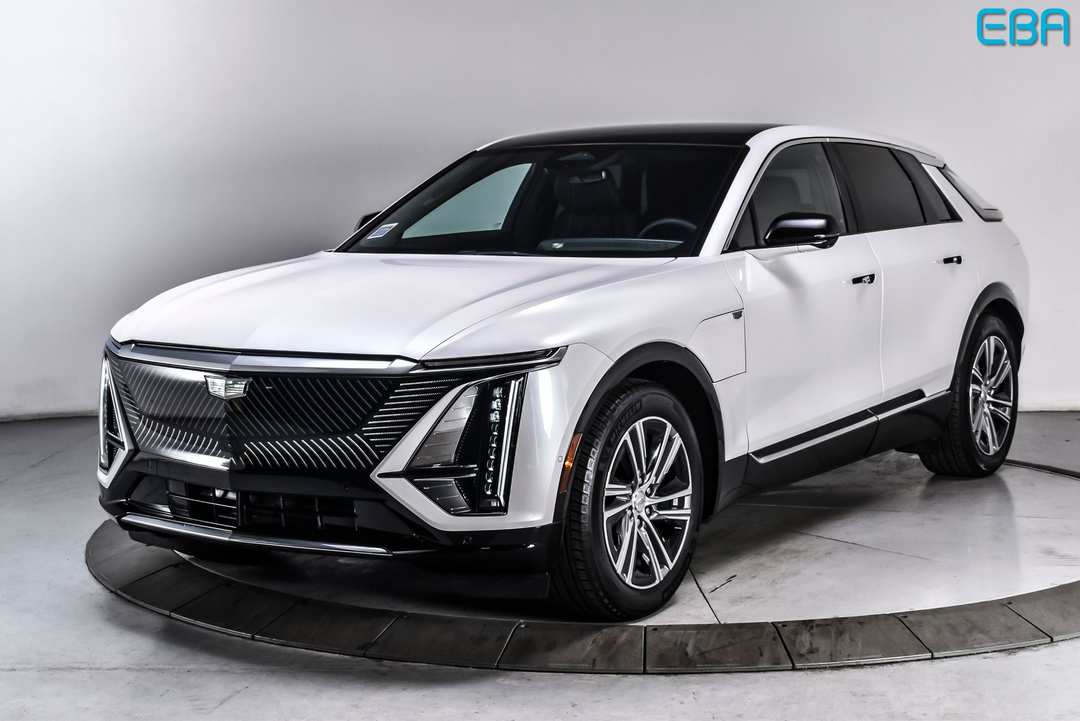2024 Cadillac Lyriq Luxury - Image 2