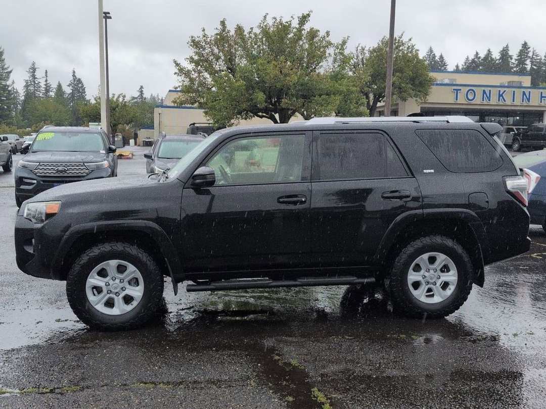 2016 Toyota 4Runner SR5 - Image 2