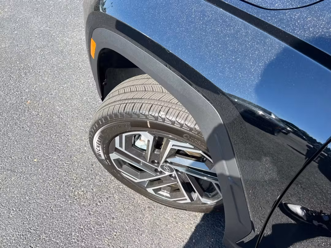 2026 Hyundai Tucson Limited - Image 3