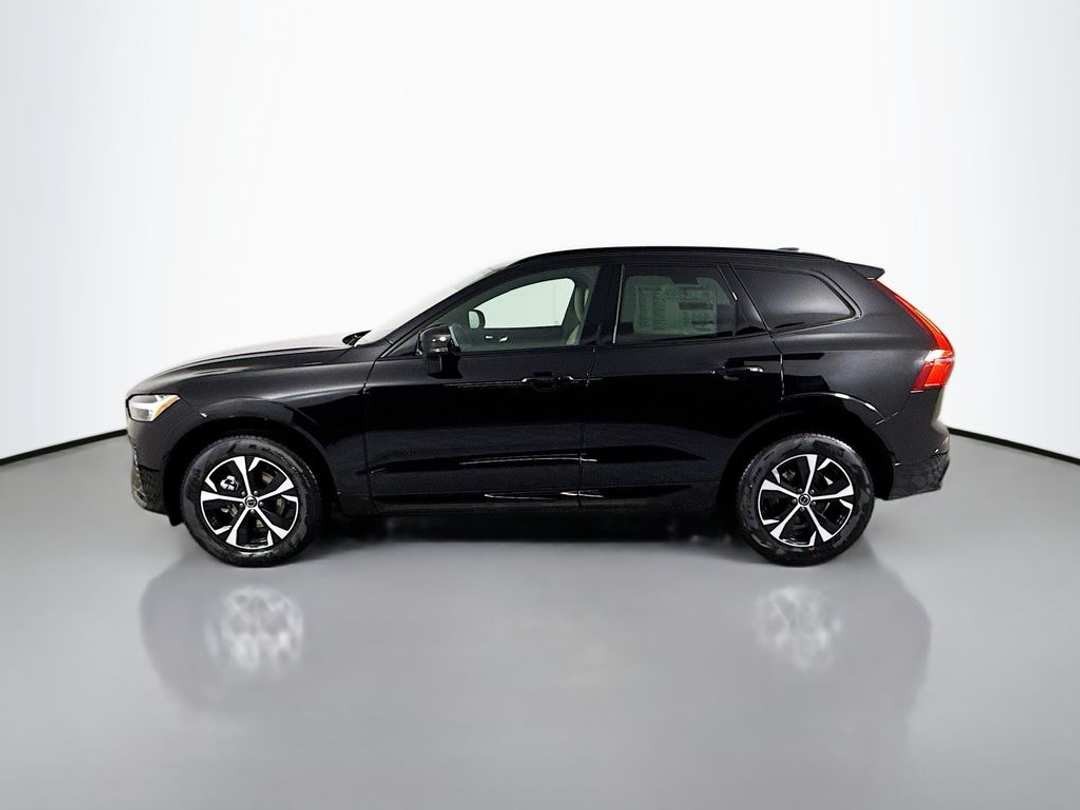 2026 Volvo Xc60 B5 Core - Image 2