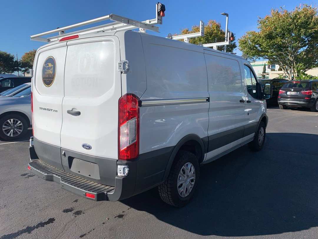 2016 Ford Transit-250 Base - Image 3