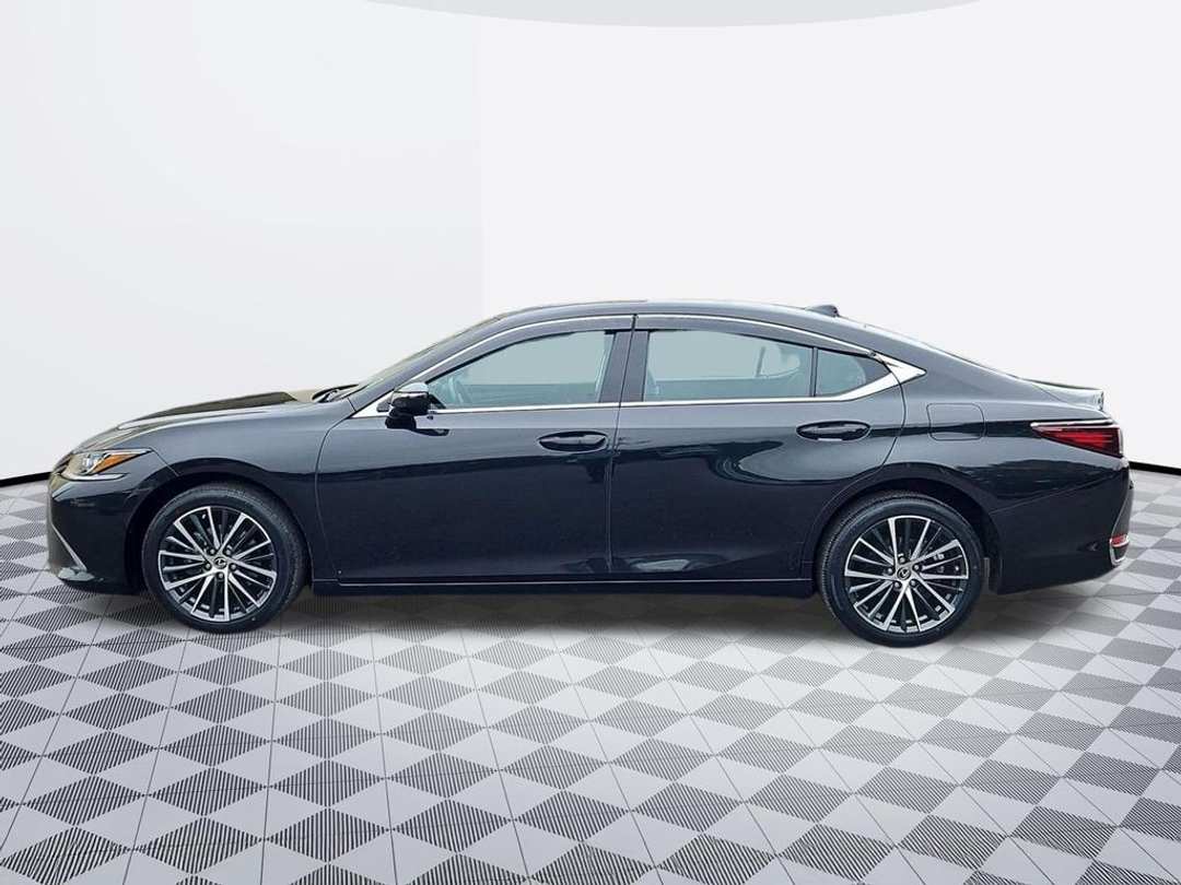 2022 Lexus Es 250 - Image 3