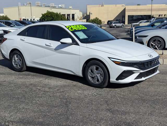 2026 Hyundai Elantra SE