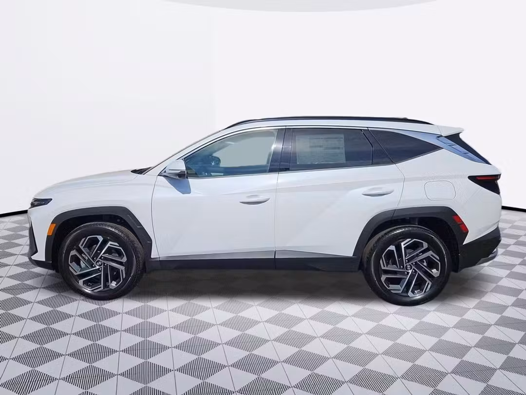 2026 Hyundai Tucson Hybrid Limited - Image 3