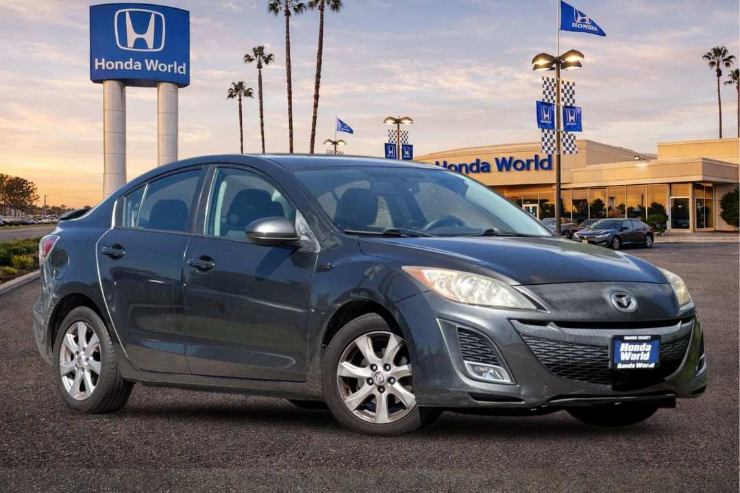 2011 MAZDA Mazda3 i Touring - Image 2