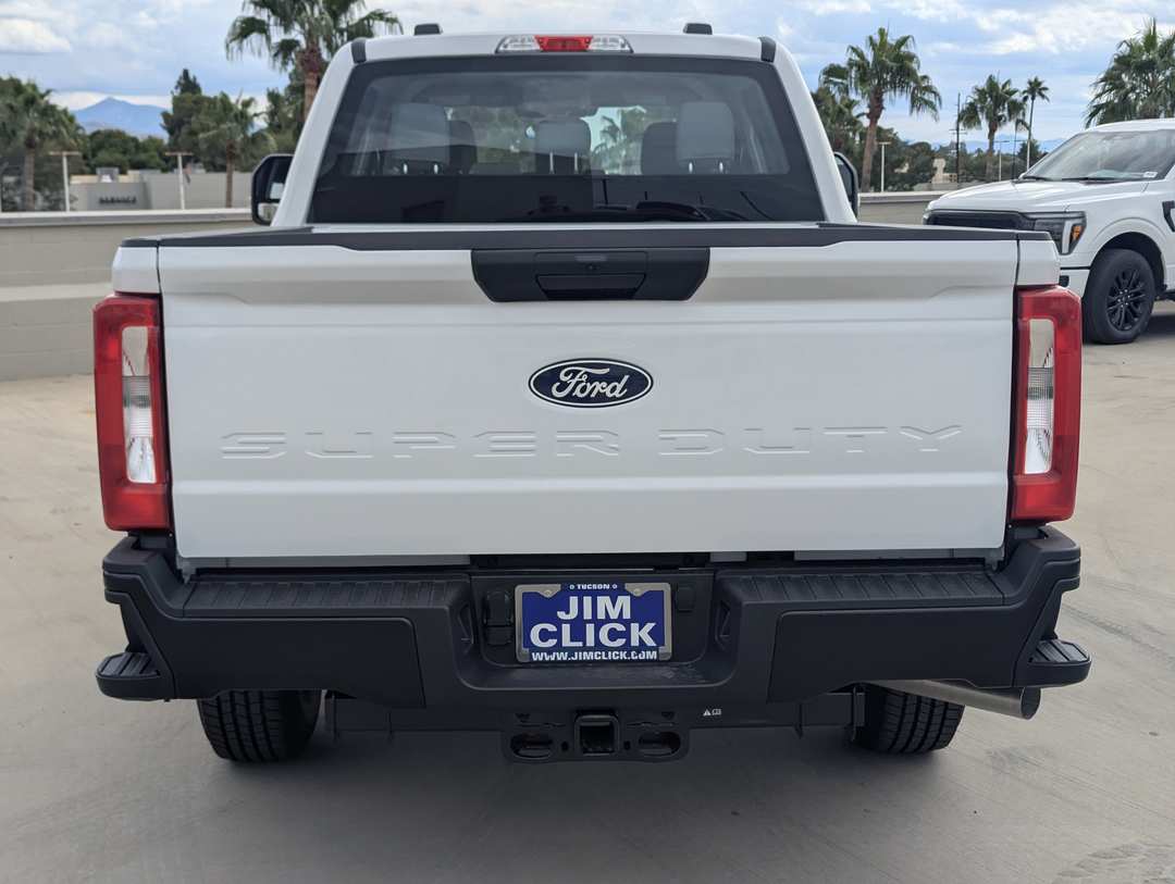 2027 Ford Super Duty F-350 Srw XL - Image 3