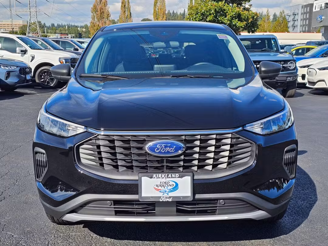 2025 Ford Escape Active - Image 2