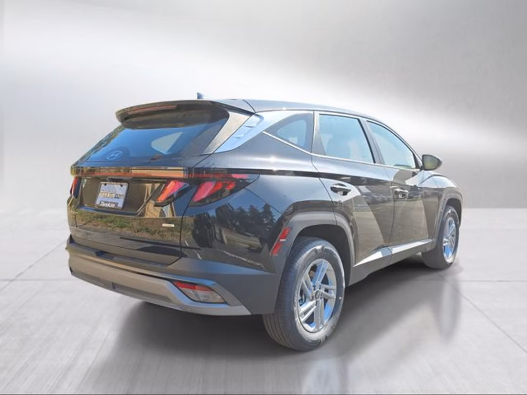 2026 Hyundai Tucson SE - Image 3