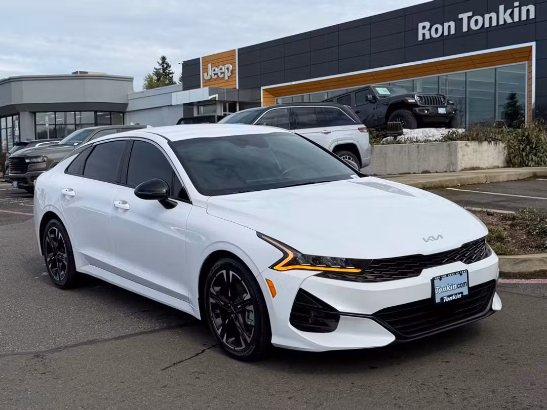 2024 Kia K5 GTLine - Image 2