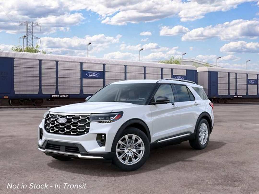 2027 Ford Explorer Platinum - Image 2